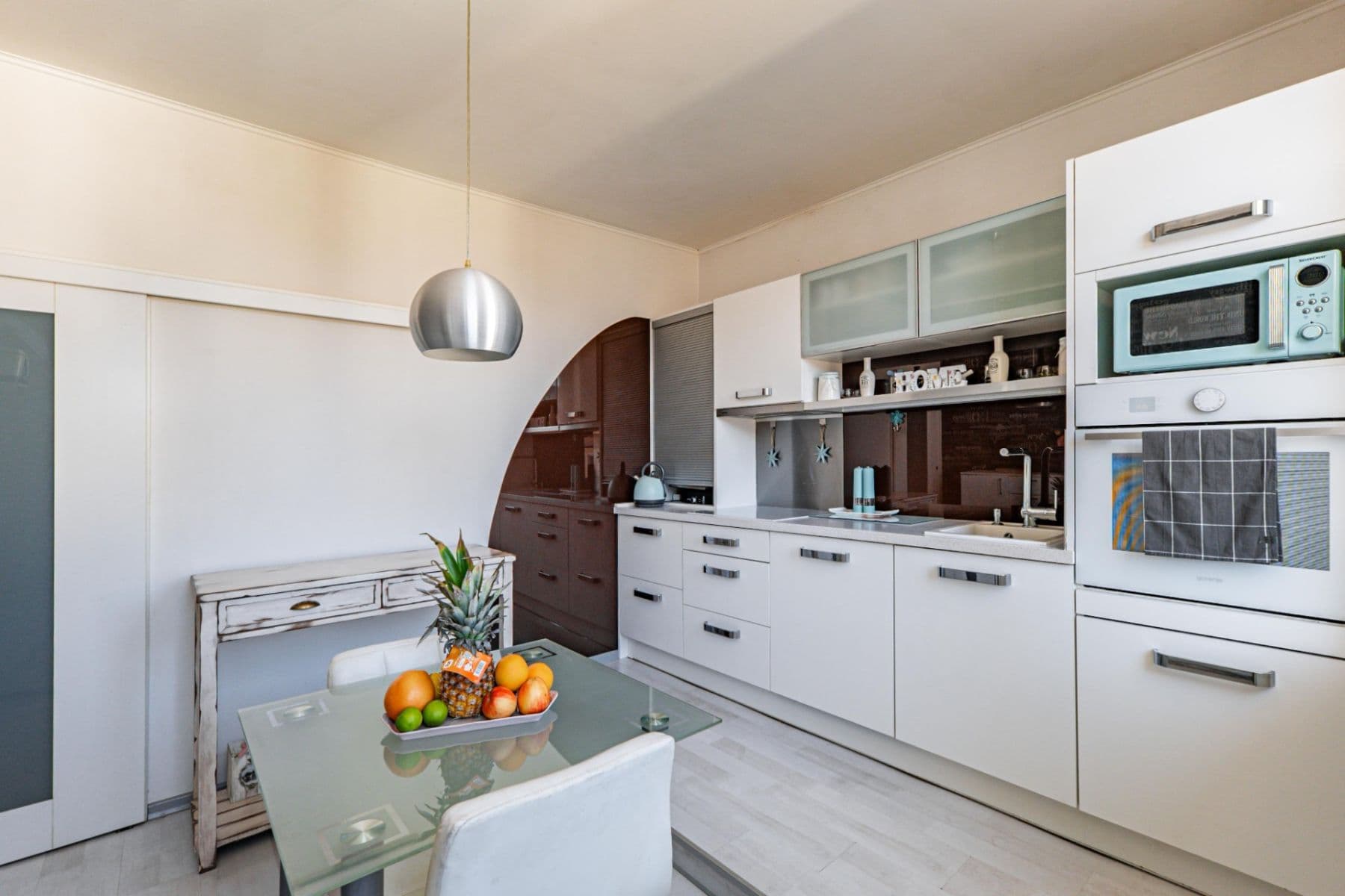 Prenájom bytu 2-izbový 76 m², nábřeží Jana Palacha, Karlovy Vary, Karlovarský kraj Prenájom bytu 2-izbový 76 m², nábřeží Jana Palacha, Karlovy Vary, Karlovarský kraj