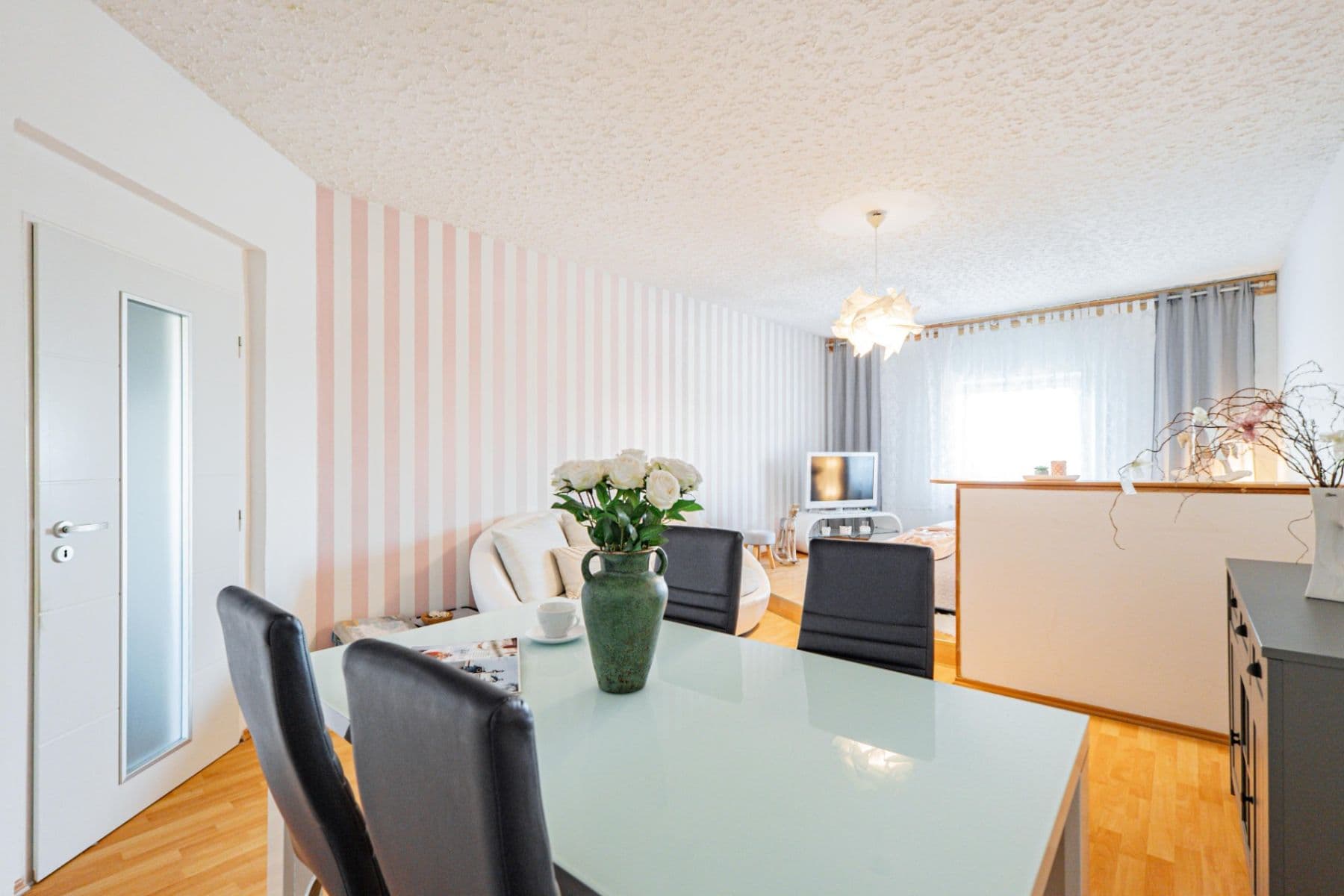 Prenájom bytu 2-izbový 76 m², nábřeží Jana Palacha, Karlovy Vary, Karlovarský kraj Prenájom bytu 2-izbový 76 m², nábřeží Jana Palacha, Karlovy Vary, Karlovarský kraj