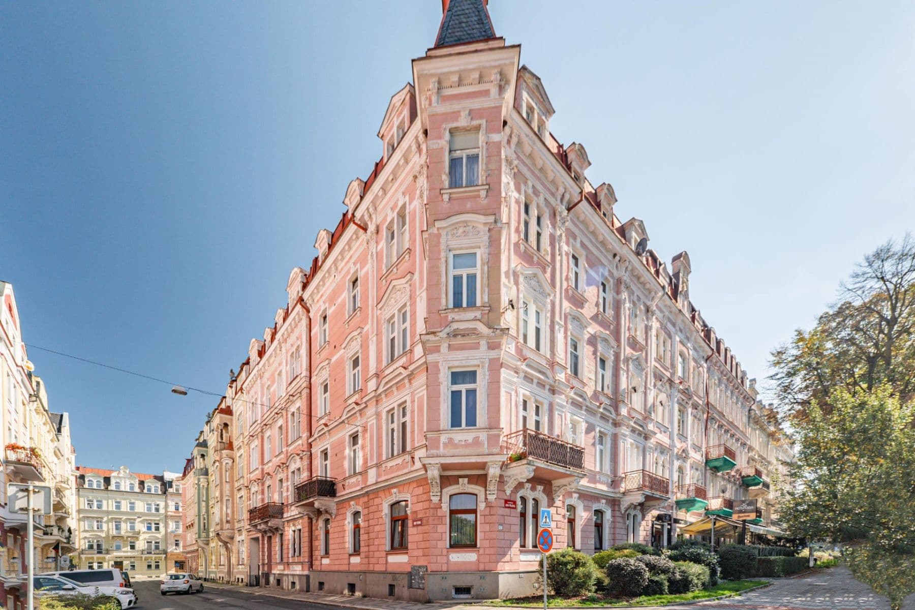 Prenájom bytu 2-izbový 76 m², nábřeží Jana Palacha, Karlovy Vary, Karlovarský kraj Prenájom bytu 2-izbový 76 m², nábřeží Jana Palacha, Karlovy Vary, Karlovarský kraj