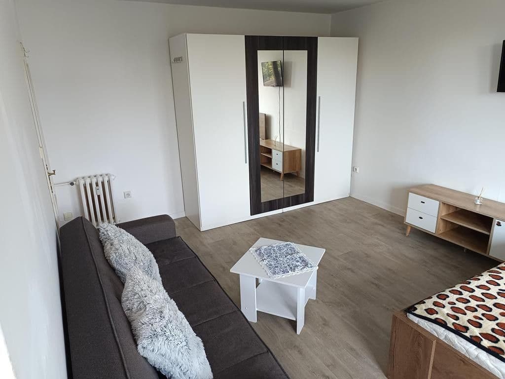 Prenájom bytu 1-izbový 29 m², Jiráskova, Pardubice, Pardubický kraj Prenájom bytu 1-izbový 29 m², Jiráskova, Pardubice, Pardubický kraj