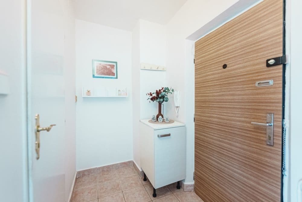 Prenájom bytu 1-izbový 29 m², Jiráskova, Pardubice, Pardubický kraj Prenájom bytu 1-izbový 29 m², Jiráskova, Pardubice, Pardubický kraj