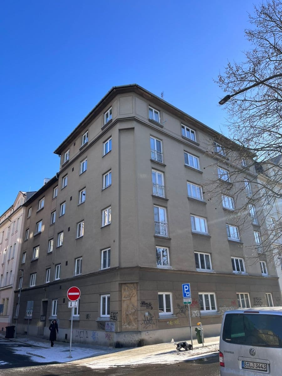 Prenájom bytu 3-izbový 70 m², Vančurova, Olomouc, Olomoucký kraj Prenájom bytu 3-izbový 70 m², Vančurova, Olomouc, Olomoucký kraj