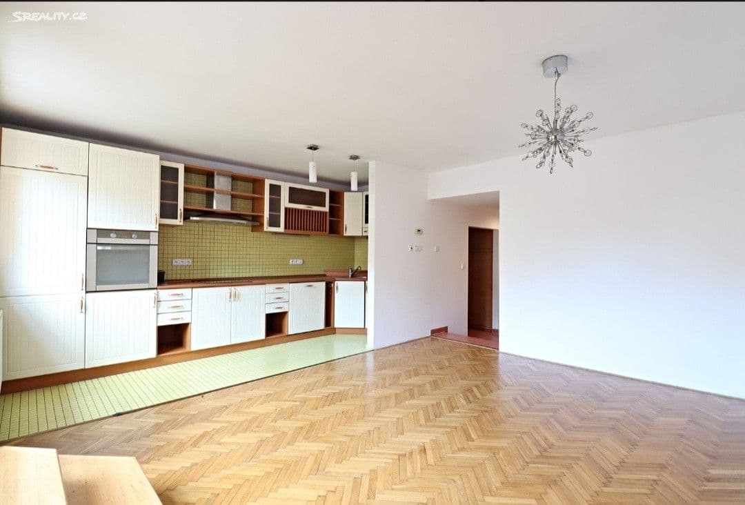 Prenájom bytu 3-izbový 80 m², 5. května, Horšovský Týn, Plzeňský kraj Prenájom bytu 3-izbový 80 m², 5. května, Horšovský Týn, Plzeňský kraj
