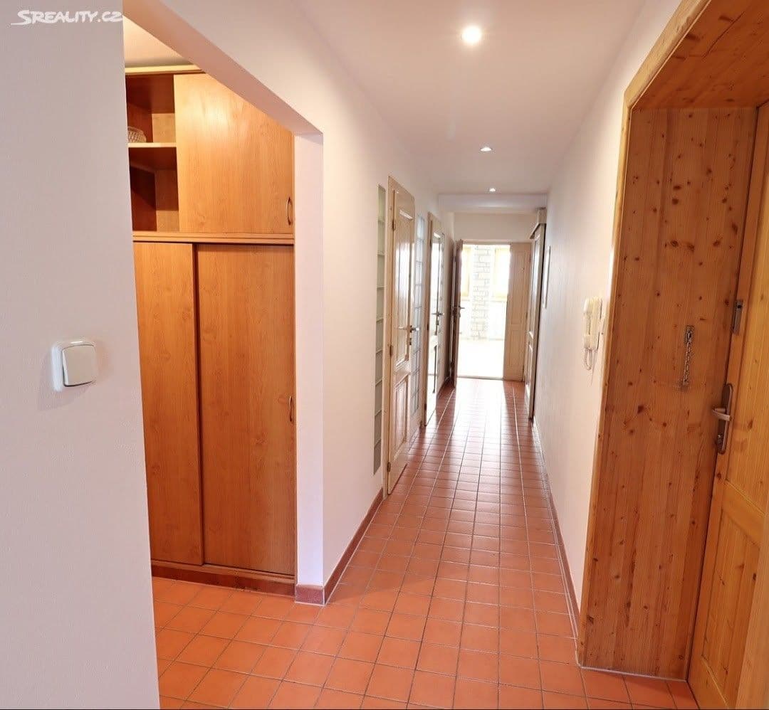 Prenájom bytu 3-izbový 80 m², 5. května, Horšovský Týn, Plzeňský kraj Prenájom bytu 3-izbový 80 m², 5. května, Horšovský Týn, Plzeňský kraj