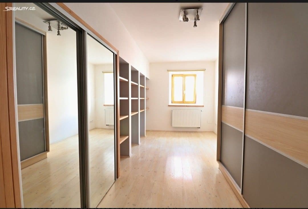 Prenájom bytu 3-izbový 80 m², 5. května, Horšovský Týn, Plzeňský kraj Prenájom bytu 3-izbový 80 m², 5. května, Horšovský Týn, Plzeňský kraj