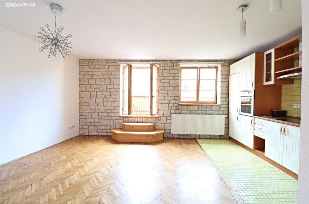 Prenájom bytu 3-izbový 80 m², 5. května, Horšovský Týn, Plzeňský kraj Prenájom bytu 3-izbový 80 m², 5. května, Horšovský Týn, Plzeňský kraj