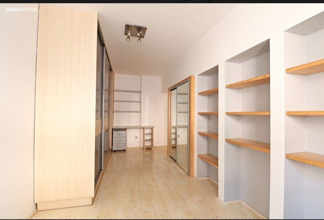 Prenájom bytu 3-izbový 80 m², 5. května, Horšovský Týn, Plzeňský kraj Prenájom bytu 3-izbový 80 m², 5. května, Horšovský Týn, Plzeňský kraj