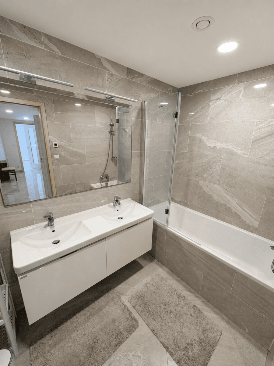 Prenájom bytu 3-izbový 86 m², Krnkova, Praha, Praha Prenájom bytu 3-izbový 86 m², Krnkova, Praha, Praha