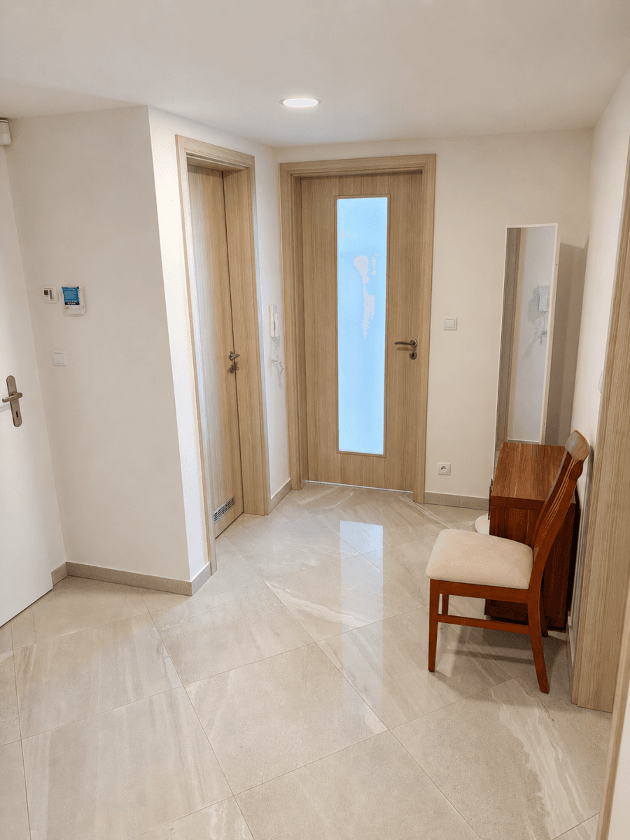 Prenájom bytu 3-izbový 86 m², Krnkova, Praha, Praha Prenájom bytu 3-izbový 86 m², Krnkova, Praha, Praha