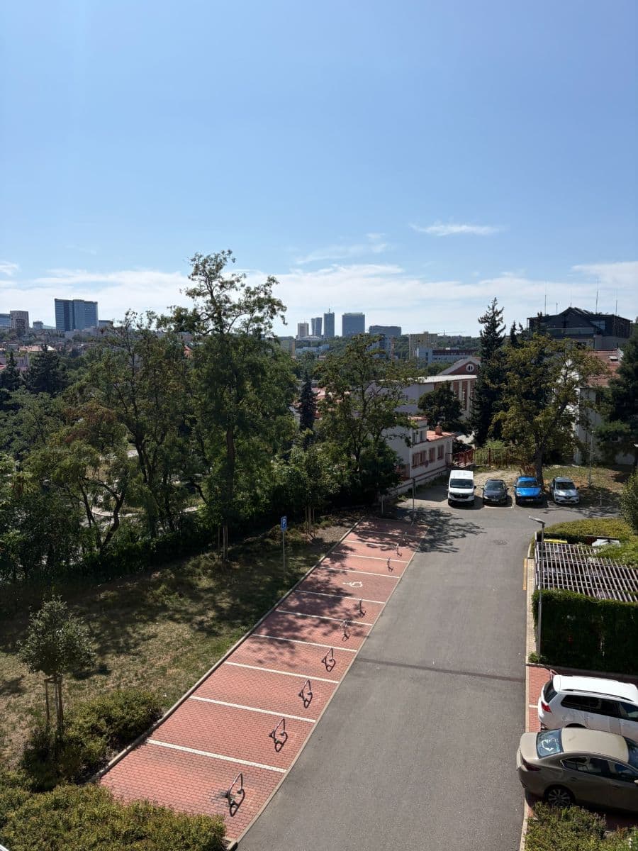 Prenájom bytu 3-izbový 86 m², Krnkova, Praha, Praha Prenájom bytu 3-izbový 86 m², Krnkova, Praha, Praha