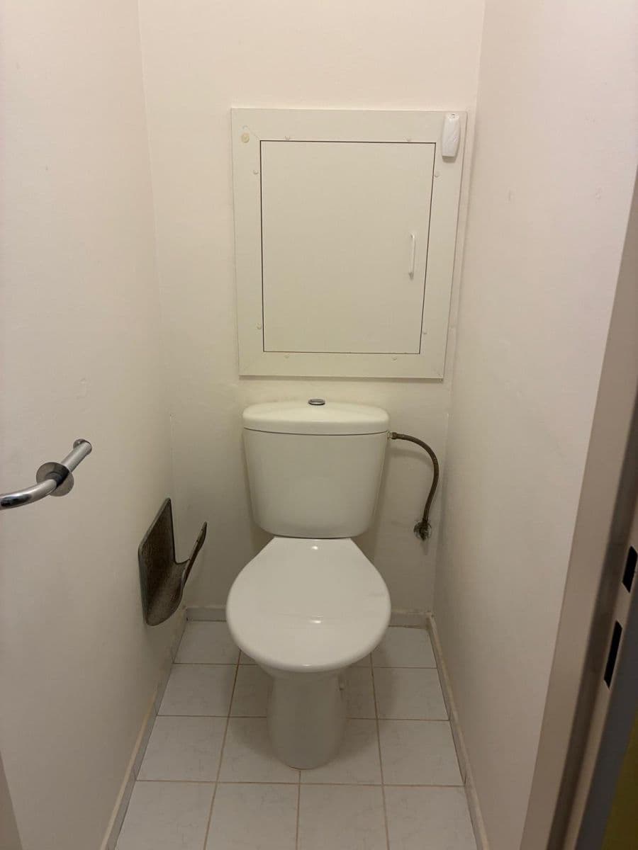 Prenájom bytu 1-izbový 38 m², Na Domovině, Praha, Praha Prenájom bytu 1-izbový 38 m², Na Domovině, Praha, Praha