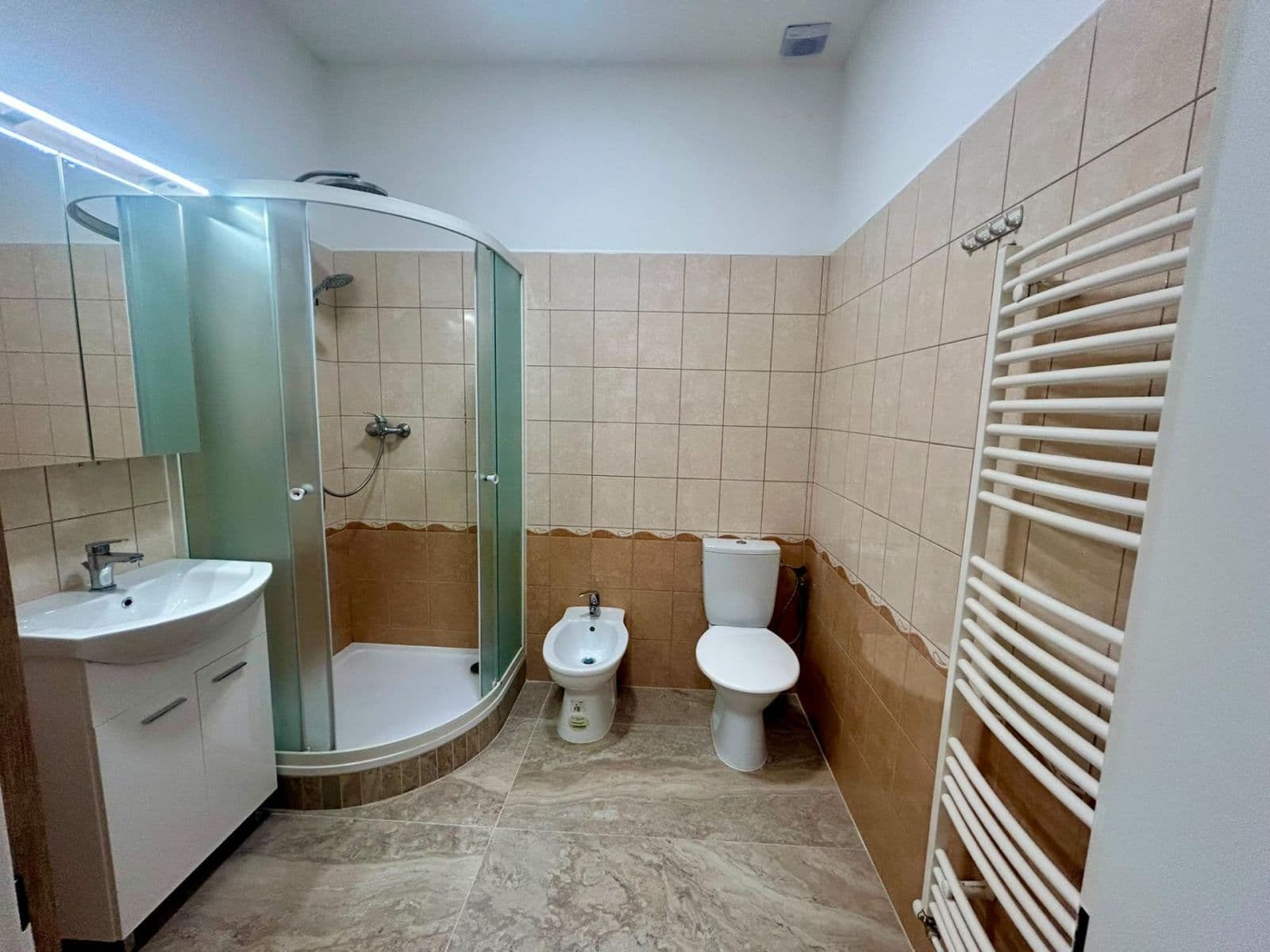 Predaj bytu 2-izbový 63 m², 1. máje, Hrádek nad Nisou, Liberecký kraj Predaj bytu 2-izbový 63 m², 1. máje, Hrádek nad Nisou, Liberecký kraj