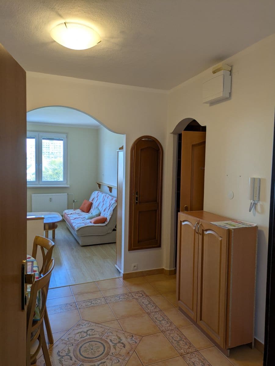 Prenájom bytu 3-izbový 69 m², Koprivnická, Dúbravka, Bratislavský kraj Prenájom bytu 3-izbový 69 m², Koprivnická, Dúbravka, Bratislavský kraj