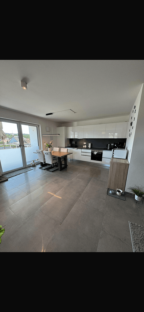 Prenájom bytu 3-izbový 89 m², Steinäcker 1 C, Unterhausen, Bavorsko Prenájom bytu 3-izbový 89 m², Steinäcker 1 C, Unterhausen, Bavorsko