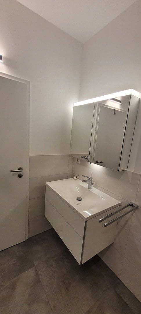 Predaj domu 145 m², pozemok 288 m², Zukowostraße 2, D - 90530 Wendelstein / Bayern, Wendelstein, Bavorsko Predaj domu 145 m², pozemok 288 m², Zukowostraße 2, D - 90530 Wendelstein / Bayern, Wendelstein, Bavorsko