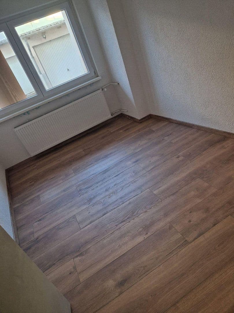 Prenájom bytu 5-izbový 120 m², Dankelsbachstrasse 41, Pirmasens, Porýnie-Falcko Prenájom bytu 5-izbový 120 m², Dankelsbachstrasse 41, Pirmasens, Porýnie-Falcko
