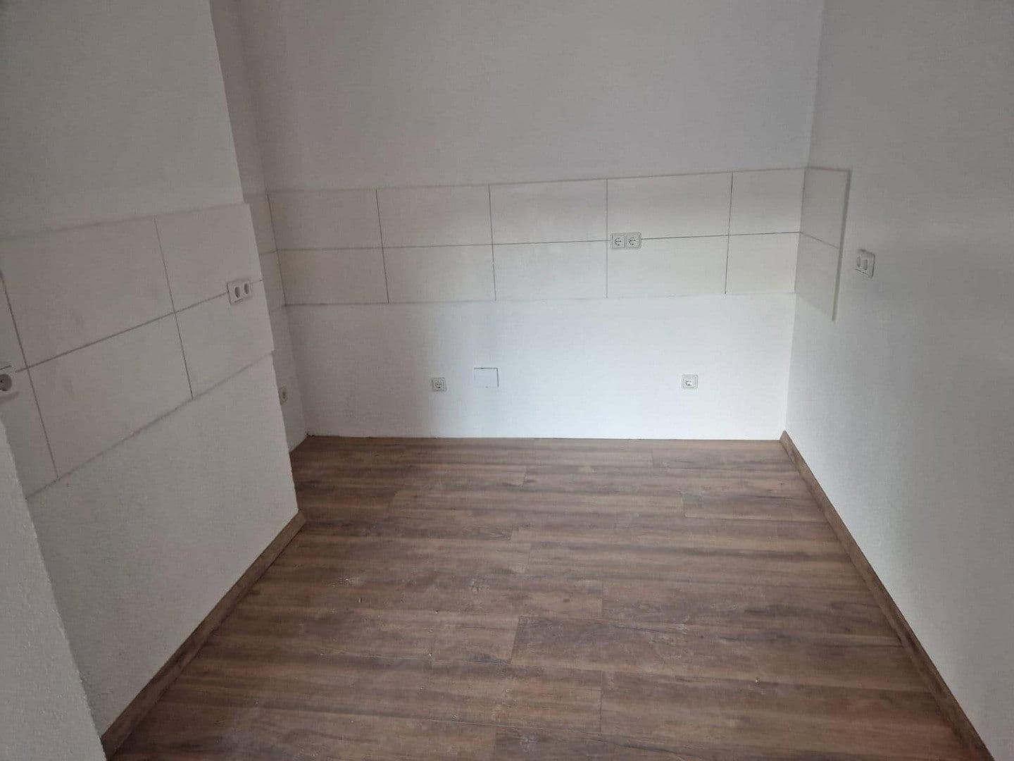 Prenájom bytu 5-izbový 120 m², Dankelsbachstrasse 41, Pirmasens, Porýnie-Falcko Prenájom bytu 5-izbový 120 m², Dankelsbachstrasse 41, Pirmasens, Porýnie-Falcko