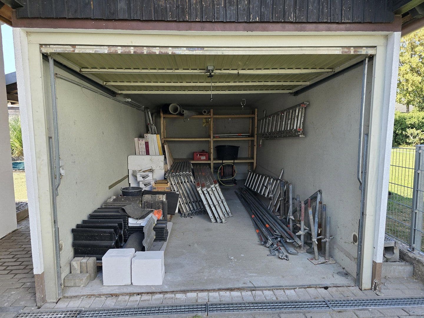 Predaj domu 236 m², pozemok 571 m², Am Sträßel 17, Lustadt, Porýnie-Falcko Predaj domu 236 m², pozemok 571 m², Am Sträßel 17, Lustadt, Porýnie-Falcko