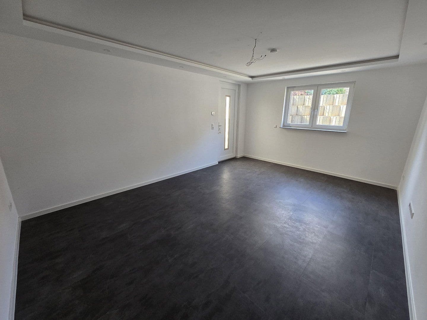Predaj domu 236 m², pozemok 571 m², Am Sträßel 17, Lustadt, Porýnie-Falcko Predaj domu 236 m², pozemok 571 m², Am Sträßel 17, Lustadt, Porýnie-Falcko