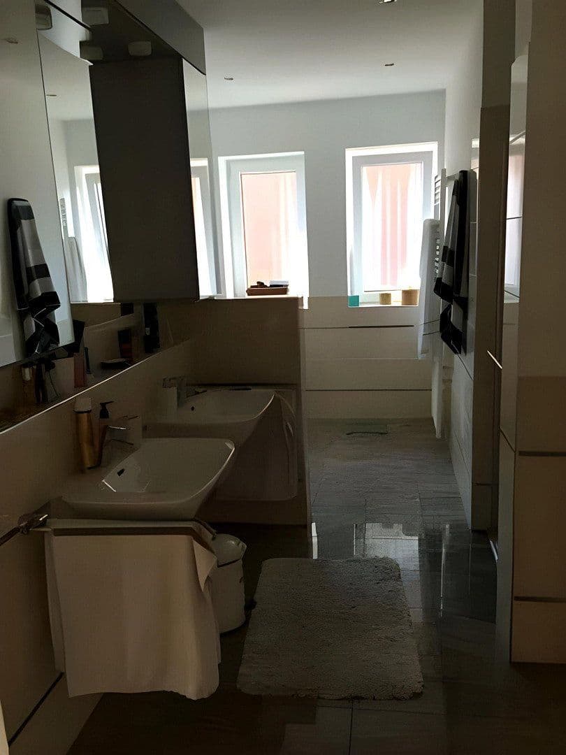 Predaj domu 200 m², pozemok 385 m², Meerbusch, Severné Porýnie - Westfálsko Predaj domu 200 m², pozemok 385 m², Meerbusch, Severné Porýnie - Westfálsko