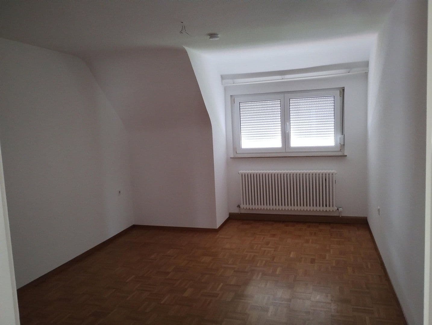 Prenájom bytu 3-izbový 83 m², Tübingen, Bádensko-Wurttembersko Prenájom bytu 3-izbový 83 m², Tübingen, Bádensko-Wurttembersko