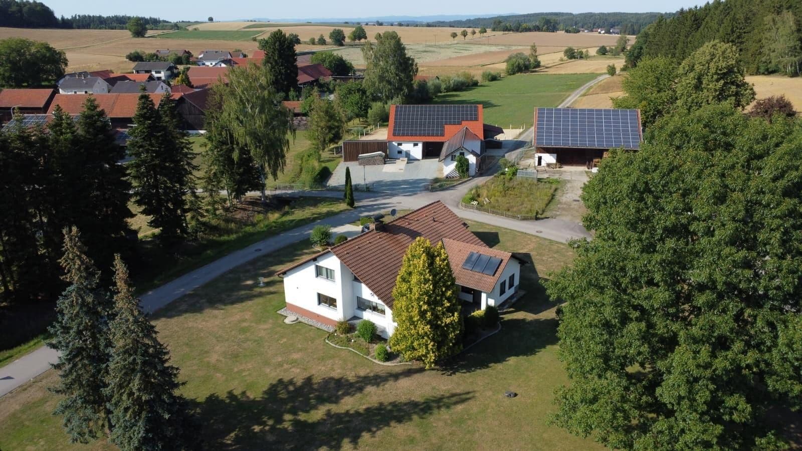 Predaj domu 167 m², pozemok 2.495 m², Laberweinting, Bavorsko Predaj domu 167 m², pozemok 2.495 m², Laberweinting, Bavorsko