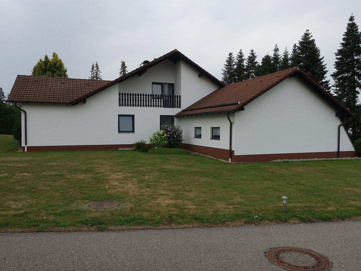 Predaj domu 167 m², pozemok 2.495 m², Laberweinting, Bavorsko Predaj domu 167 m², pozemok 2.495 m², Laberweinting, Bavorsko