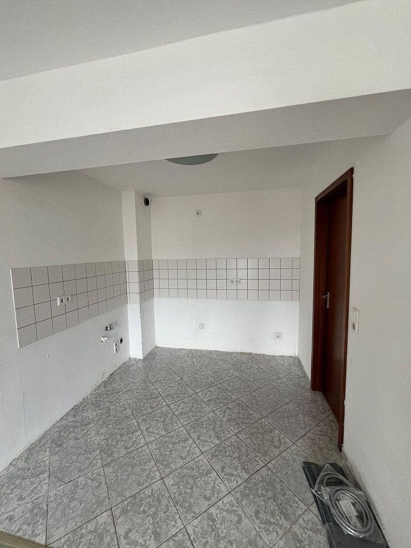 Prenájom bytu 4-izbový 97 m², Klimmweg 10, Wuppertal, Severné Porýnie - Westfálsko Prenájom bytu 4-izbový 97 m², Klimmweg 10, Wuppertal, Severné Porýnie - Westfálsko