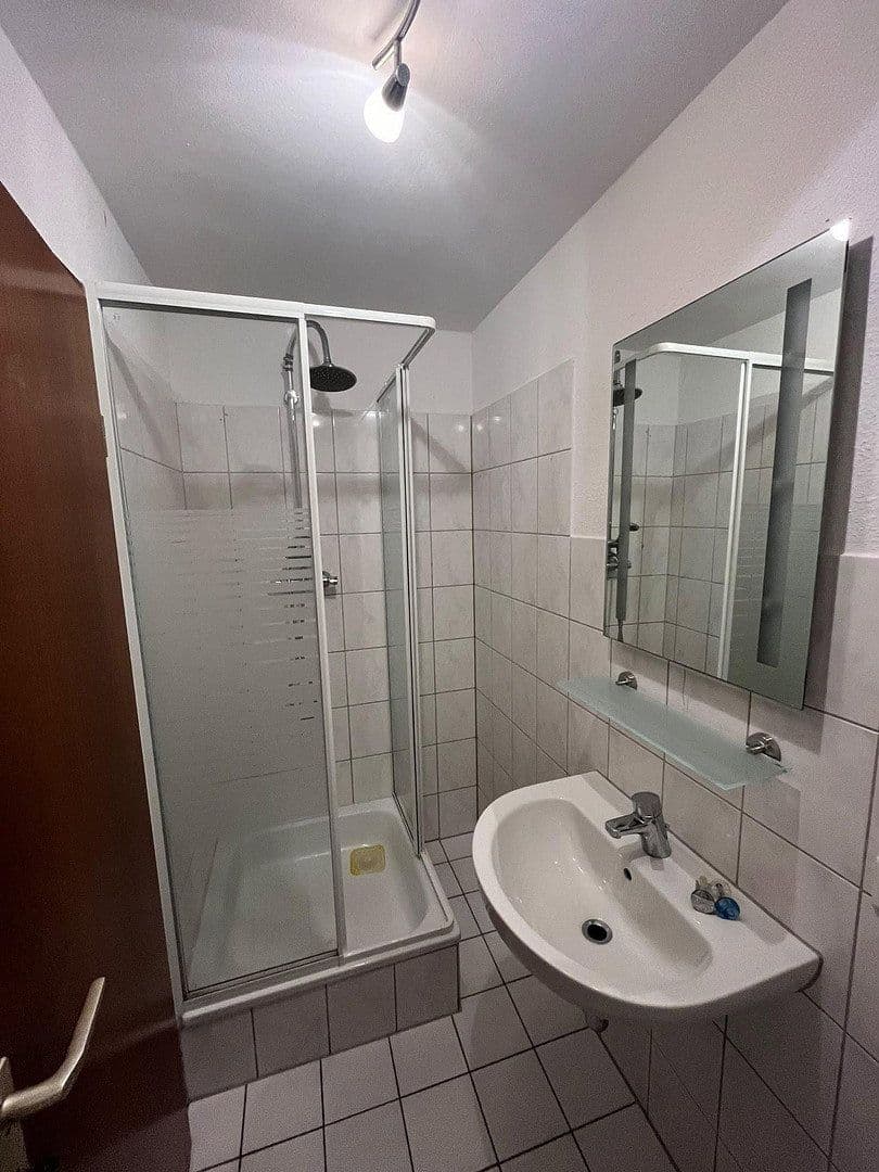 Prenájom bytu 4-izbový 97 m², Klimmweg 10, Wuppertal, Severné Porýnie - Westfálsko Prenájom bytu 4-izbový 97 m², Klimmweg 10, Wuppertal, Severné Porýnie - Westfálsko