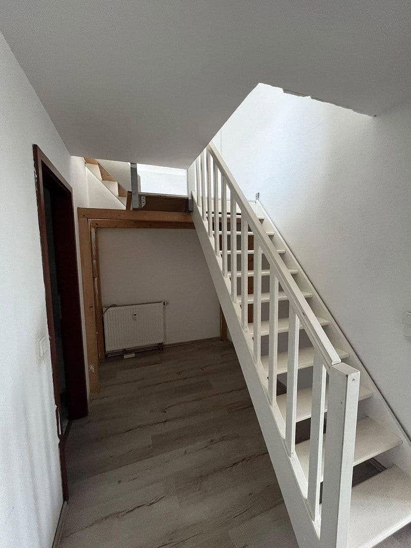 Prenájom bytu 4-izbový 97 m², Klimmweg 10, Wuppertal, Severné Porýnie - Westfálsko Prenájom bytu 4-izbový 97 m², Klimmweg 10, Wuppertal, Severné Porýnie - Westfálsko