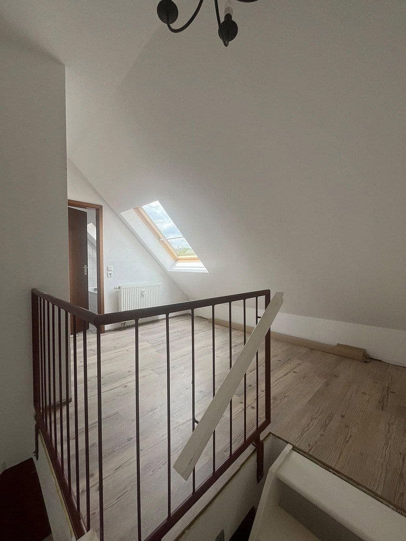 Prenájom bytu 4-izbový 97 m², Klimmweg 10, Wuppertal, Severné Porýnie - Westfálsko Prenájom bytu 4-izbový 97 m², Klimmweg 10, Wuppertal, Severné Porýnie - Westfálsko