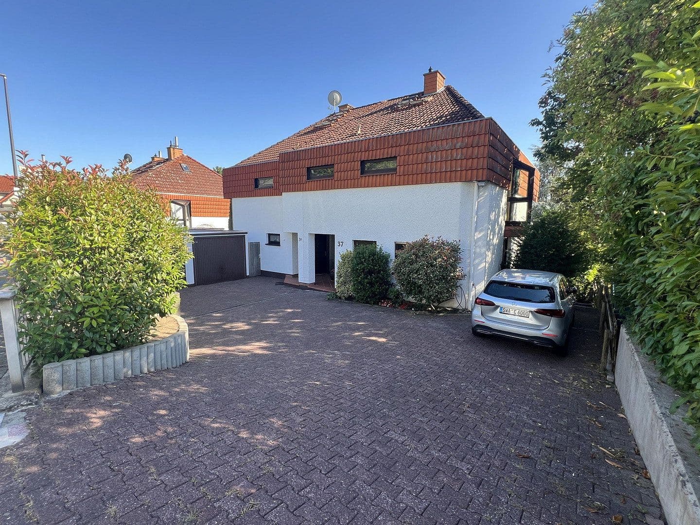 Predaj domu 143 m², pozemok 304 m², Schlangenbad, Hesensko Predaj domu 143 m², pozemok 304 m², Schlangenbad, Hesensko
