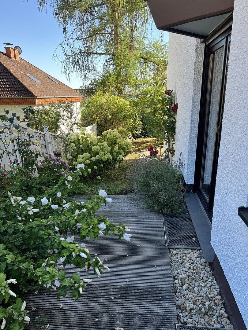Predaj domu 143 m², pozemok 304 m², Schlangenbad, Hesensko Predaj domu 143 m², pozemok 304 m², Schlangenbad, Hesensko