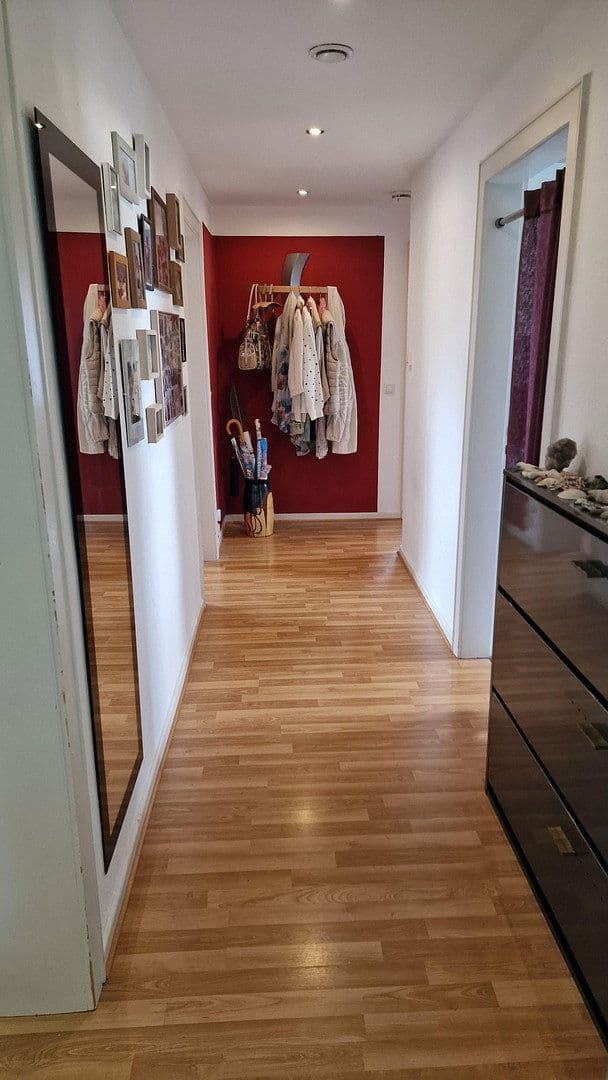 Prenájom bytu 3-izbový 77 m², Bad Pyrmont, Dolné Sasko Prenájom bytu 3-izbový 77 m², Bad Pyrmont, Dolné Sasko
