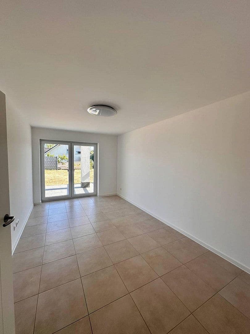 Predaj domu 209 m², pozemok 374 m², Polch, Porýnie-Falcko Predaj domu 209 m², pozemok 374 m², Polch, Porýnie-Falcko