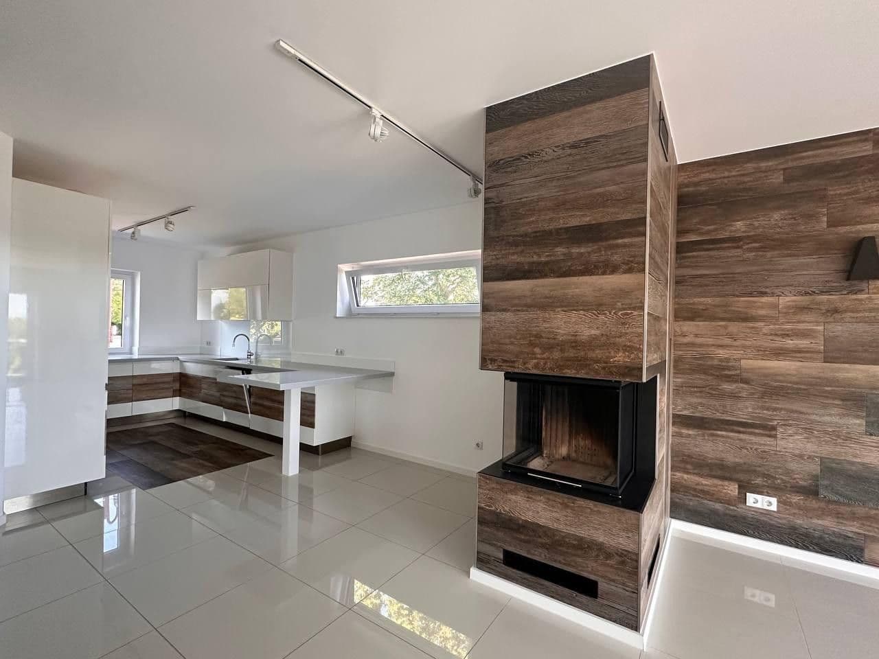 Predaj domu 209 m², pozemok 374 m², Polch, Porýnie-Falcko Predaj domu 209 m², pozemok 374 m², Polch, Porýnie-Falcko