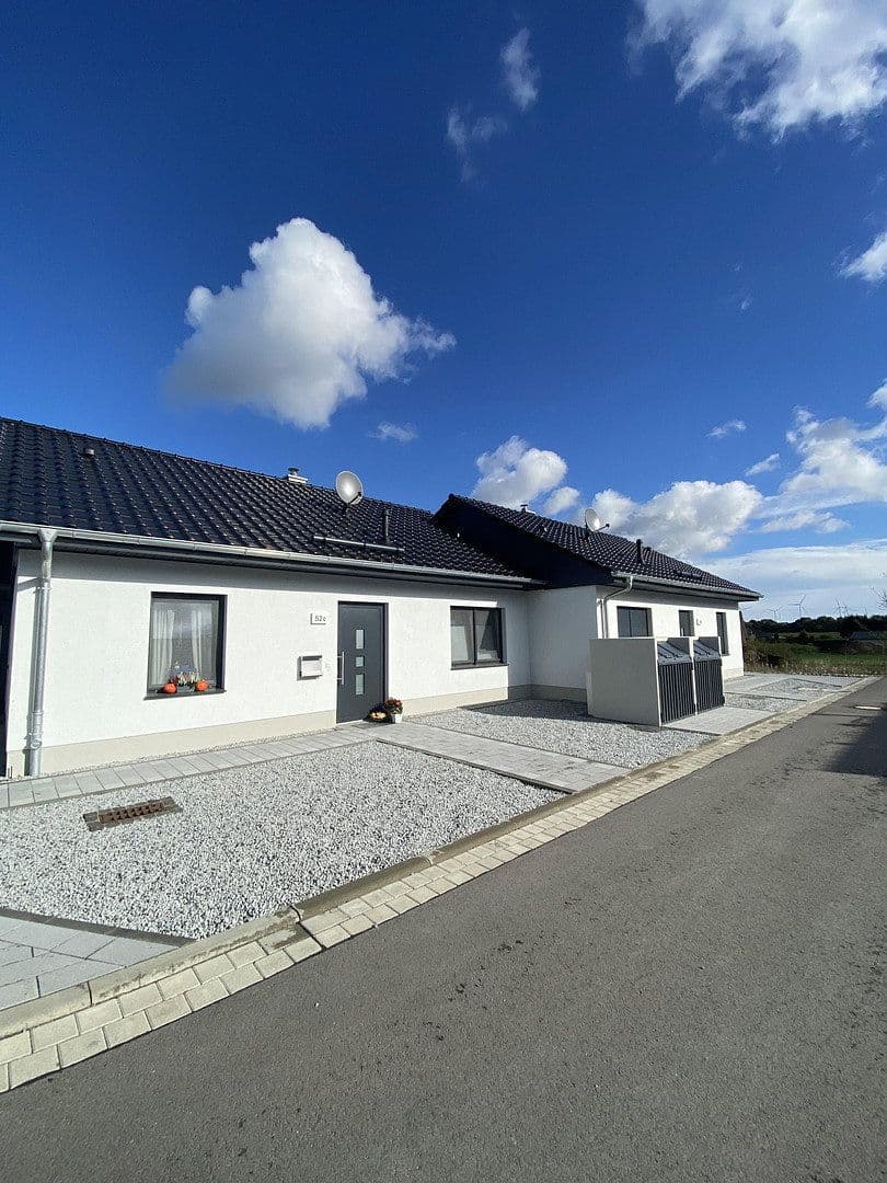 Prenájom bytu 3-izbový 101 m², Am Eßfeld 52b, Luckau, Brandenbursko Prenájom bytu 3-izbový 101 m², Am Eßfeld 52b, Luckau, Brandenbursko