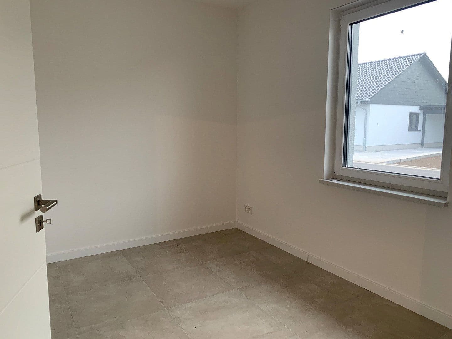 Prenájom bytu 3-izbový 101 m², Am Eßfeld 52b, Luckau, Brandenbursko Prenájom bytu 3-izbový 101 m², Am Eßfeld 52b, Luckau, Brandenbursko