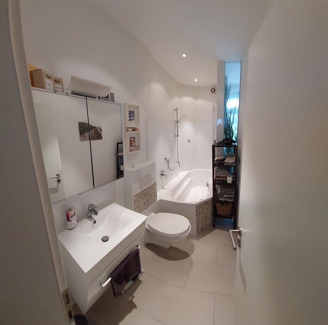 Predaj domu 220 m², pozemok 270 m², Ludwigshafen, Porýnie-Falcko Predaj domu 220 m², pozemok 270 m², Ludwigshafen, Porýnie-Falcko