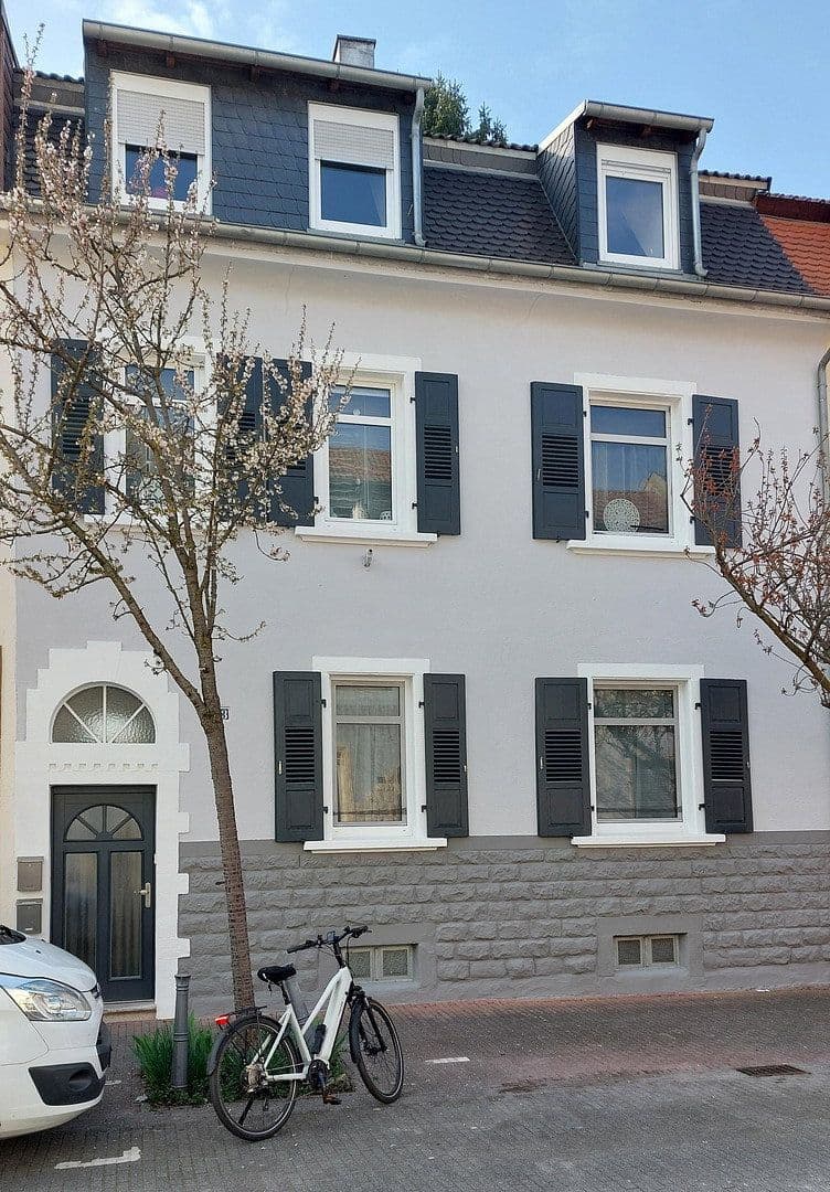 Predaj domu 220 m², pozemok 270 m², Ludwigshafen, Porýnie-Falcko Predaj domu 220 m², pozemok 270 m², Ludwigshafen, Porýnie-Falcko