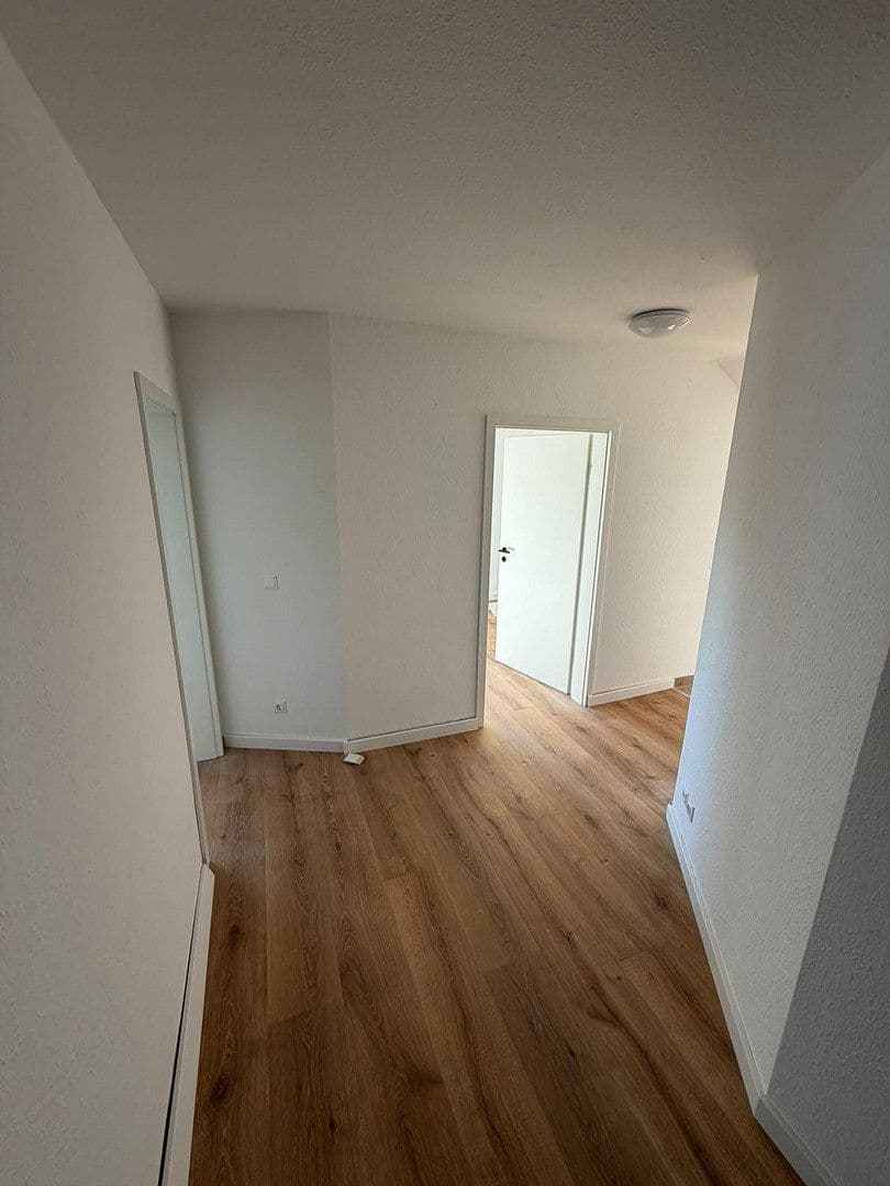 Prenájom bytu 4-izbový 100 m², Finkenweg, Elsenfeld, Bavorsko Prenájom bytu 4-izbový 100 m², Finkenweg, Elsenfeld, Bavorsko