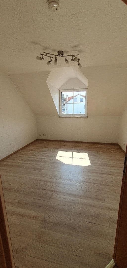 Predaj domu 180 m², pozemok 325 m², Bruchmühlbach-Miesau, Porýnie-Falcko Predaj domu 180 m², pozemok 325 m², Bruchmühlbach-Miesau, Porýnie-Falcko