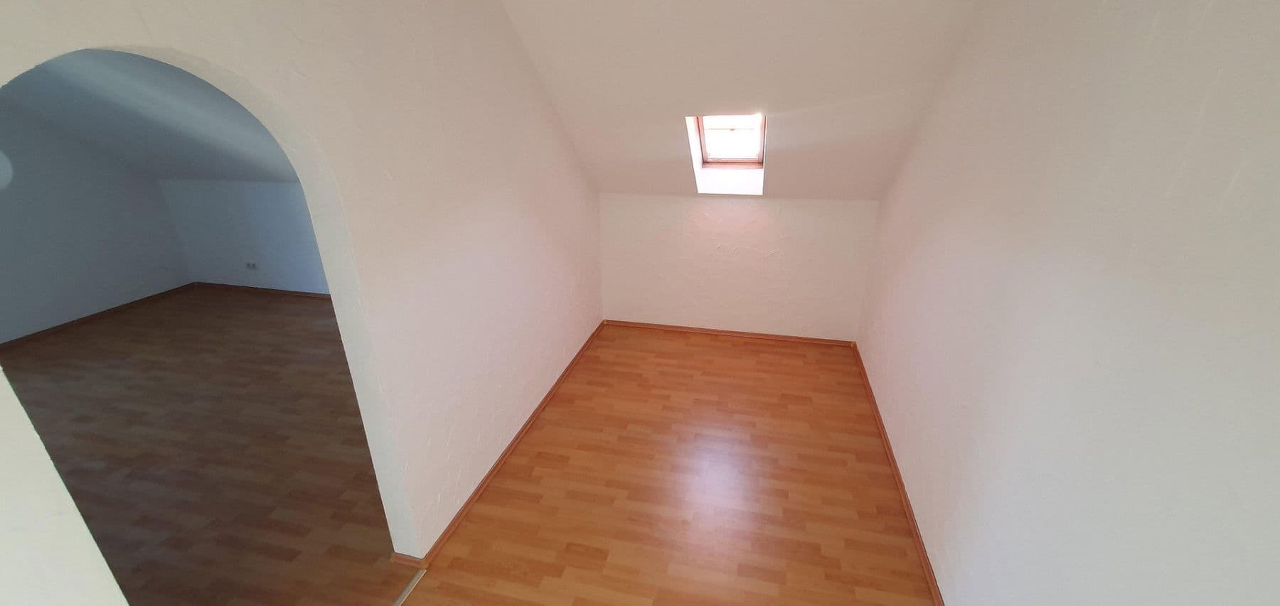 Predaj domu 180 m², pozemok 325 m², Bruchmühlbach-Miesau, Porýnie-Falcko Predaj domu 180 m², pozemok 325 m², Bruchmühlbach-Miesau, Porýnie-Falcko