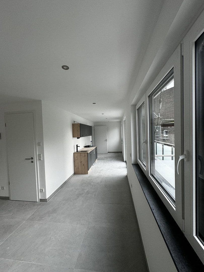 Prenájom bytu 1-izbový 70 m², Düsseldorfer Strasse 3, Köln, Severné Porýnie - Westfálsko Prenájom bytu 1-izbový 70 m², Düsseldorfer Strasse 3, Köln, Severné Porýnie - Westfálsko