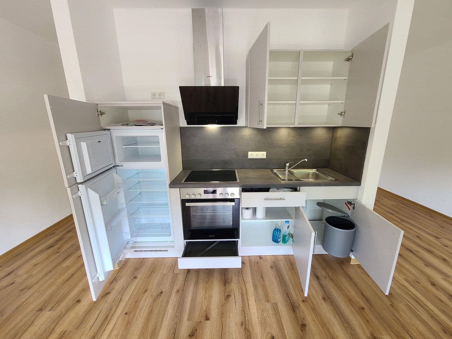 Prenájom bytu 1-izbový 36 m², Egerer Str. 30, Waldsassen, Bavorsko Prenájom bytu 1-izbový 36 m², Egerer Str. 30, Waldsassen, Bavorsko