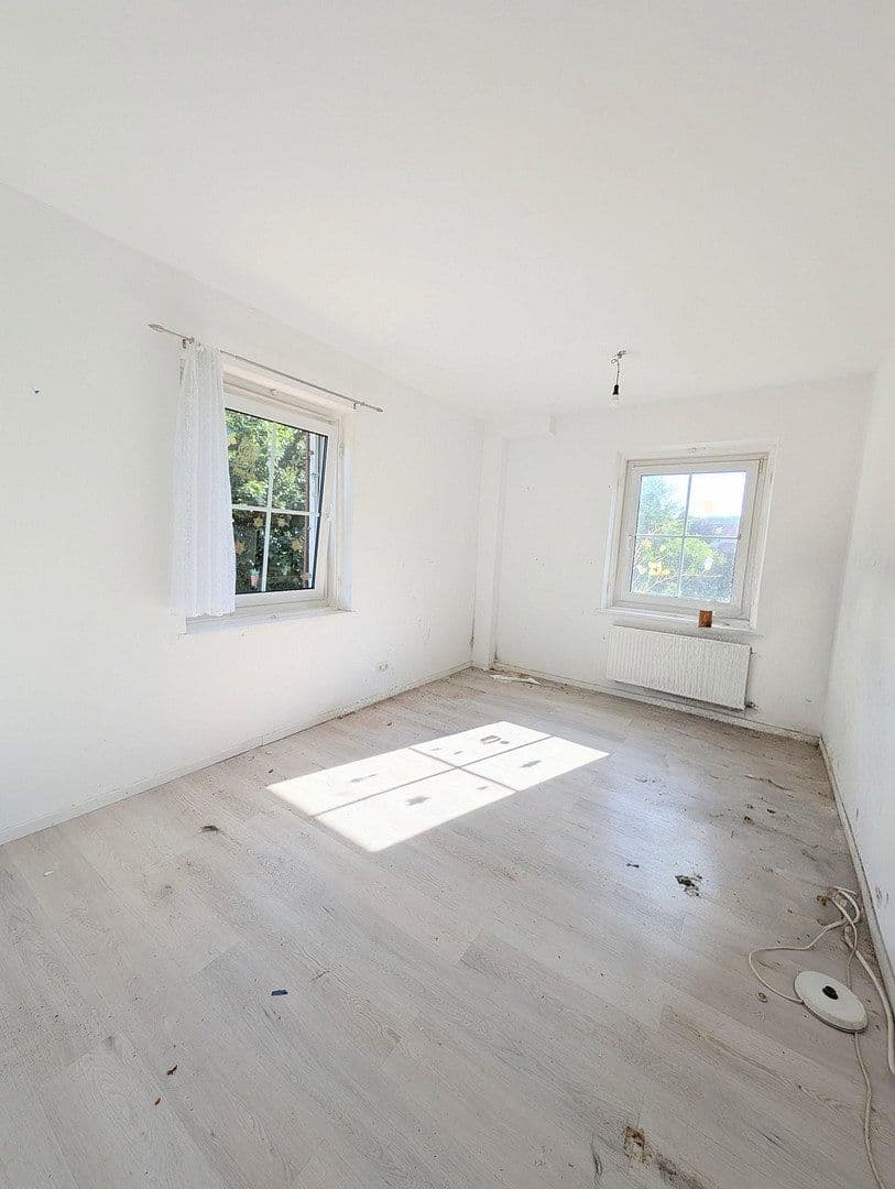 Predaj domu 250 m², pozemok 2.371 m², Schwabmüncher Str. 8, Mittelneufnach, Bavorsko Predaj domu 250 m², pozemok 2.371 m², Schwabmüncher Str. 8, Mittelneufnach, Bavorsko