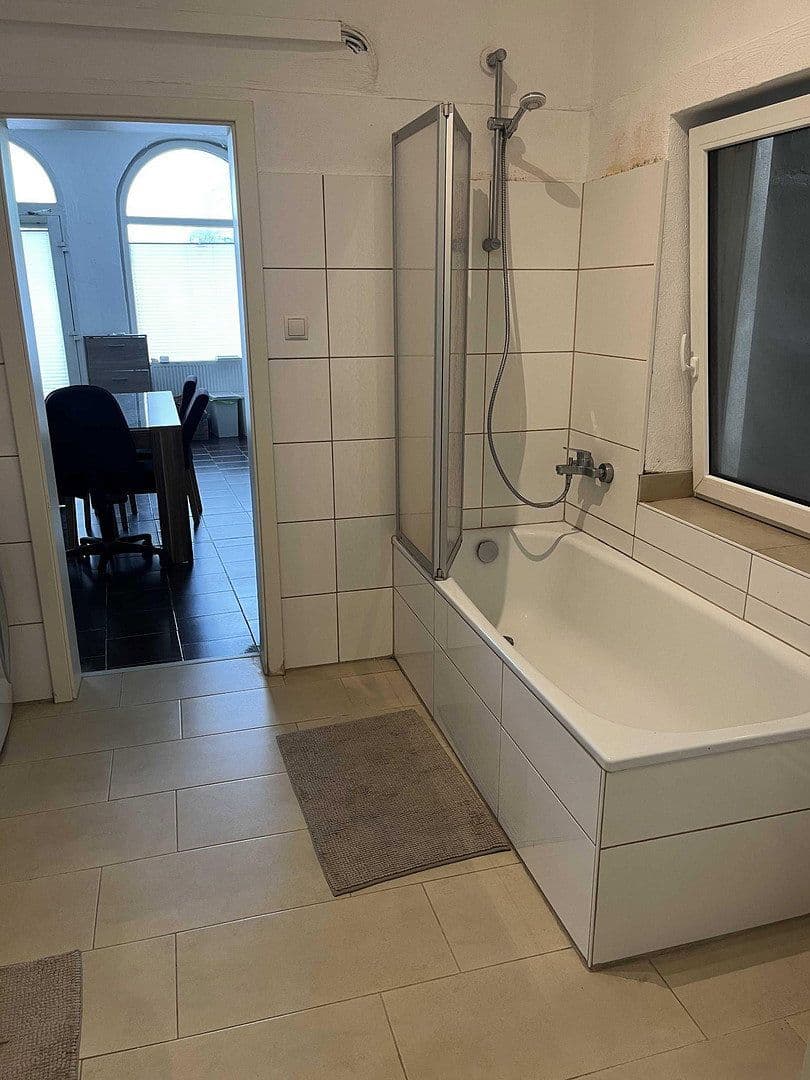 Prenájom bytu 3-izbový 75 m², Natruper Straße 39, Osnabrück, Dolné Sasko Prenájom bytu 3-izbový 75 m², Natruper Straße 39, Osnabrück, Dolné Sasko