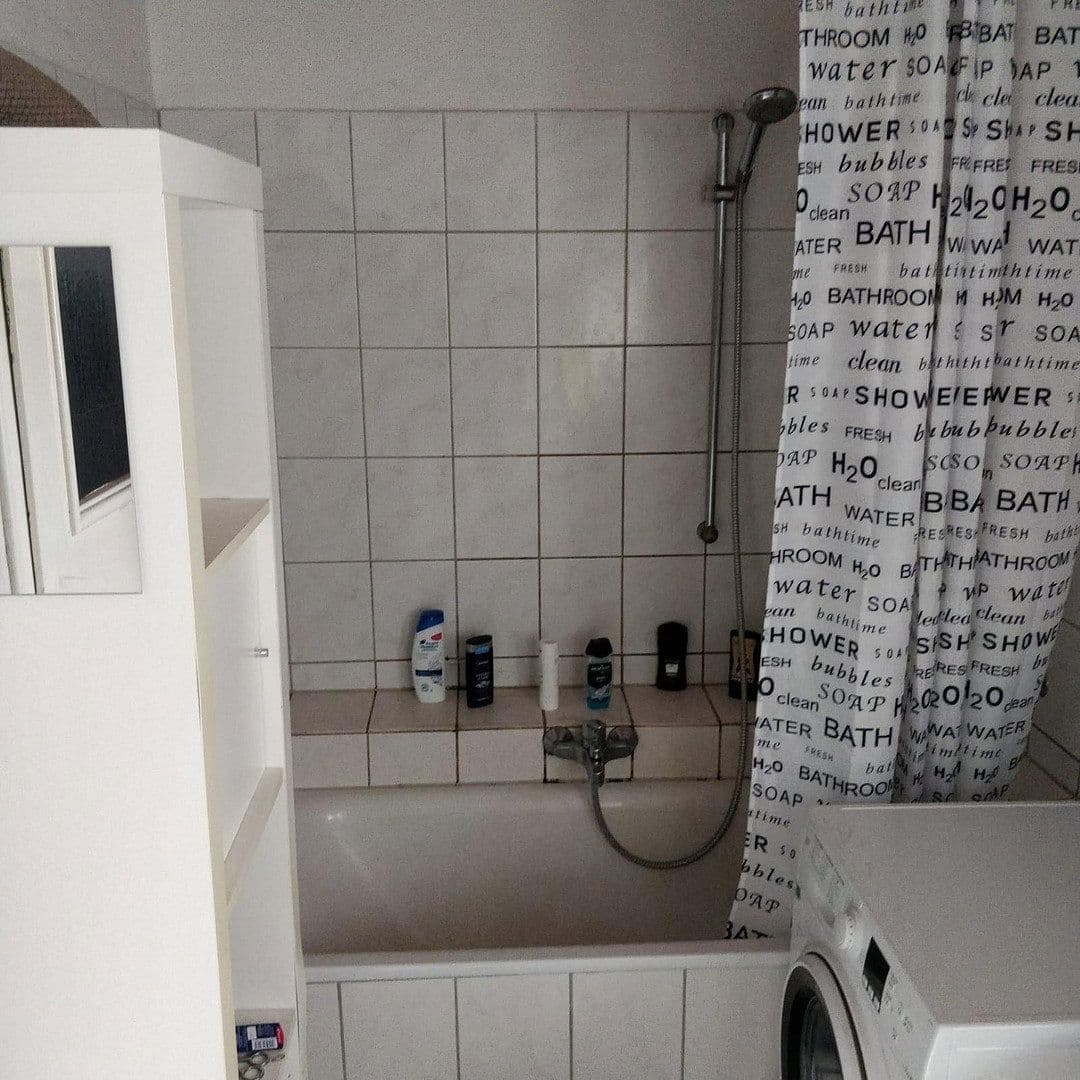 Prenájom bytu 4-izbový 105 m², Schlosswall 24, Osnabrück, Dolné Sasko Prenájom bytu 4-izbový 105 m², Schlosswall 24, Osnabrück, Dolné Sasko