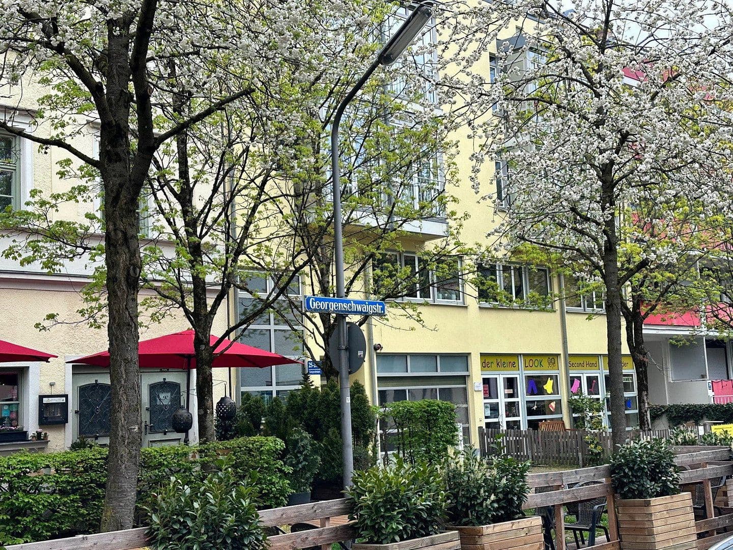 Prenájom bytu 3-izbový 73 m², Georgenschwaigstraße 24, München, Bavorsko Prenájom bytu 3-izbový 73 m², Georgenschwaigstraße 24, München, Bavorsko