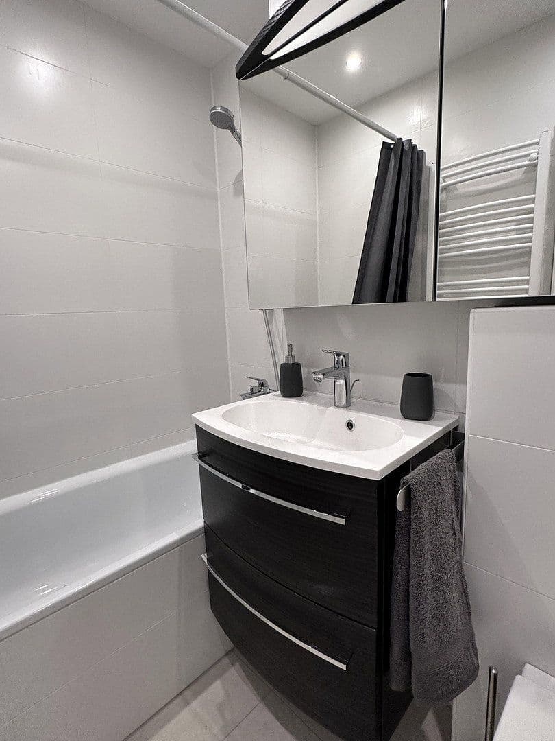 Prenájom bytu 3-izbový 73 m², Georgenschwaigstraße 24, München, Bavorsko Prenájom bytu 3-izbový 73 m², Georgenschwaigstraße 24, München, Bavorsko